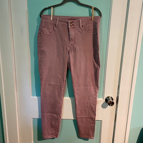 Stretchy pink jeans - Picture 1 of 6